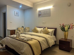 Deluxe Room, 1 Bedroom | Individually decorated, individually furnished, desk, laptop workspace - Yahweh Suites (Bengaluru)