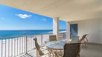 Condo Signature, 3 chambres, balcon, vue sur la plage | Balcon