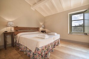 Villa Deluxe, 4 habitaciones, piscina privada | Tabla de planchar con plancha, cunas gratuitas, wifi gratis