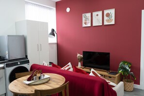 Apartment | Dining - Stylish 1-bed Apartment in Birmingham (Birmingham)