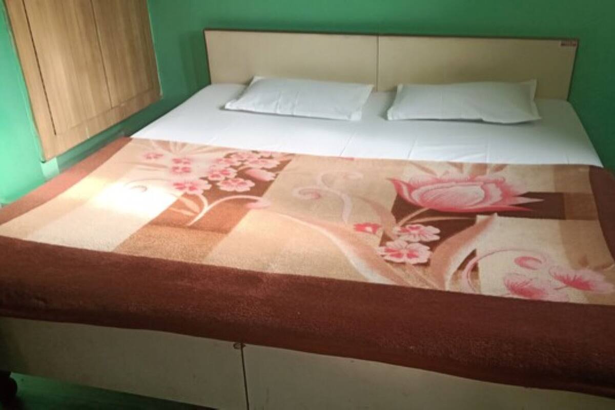 Deluxe Double Room | WiFi (free), bed sheets