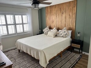 2 habitaciones, tabla de planchar con plancha, internet y ropa de cama 