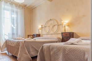 Deluxe Apartment, Poolside - Agriturismo La Ripolina (Buonconvento)