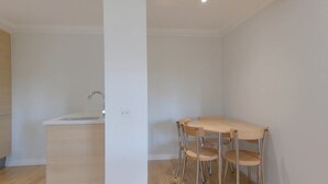 Apartment | Dining - Remarkable 2-bed Apartment in London (London)