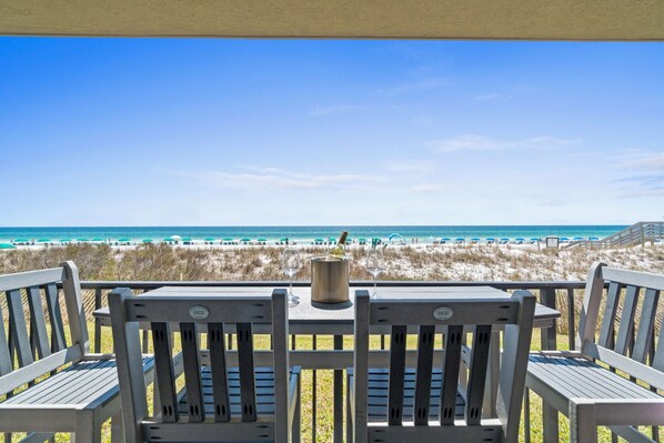 Outdoor dining - ETW 1006: Breezy Beachcomber - Ground Floor Paradise, Steps from the Beach! (Fort Walton Beach)