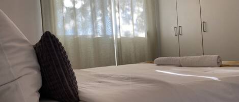 1 chambre, fer et planche à repasser, Wi-Fi, draps fournis