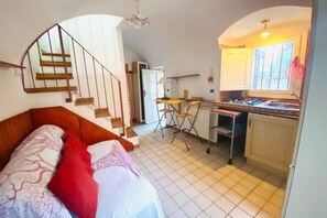 1 Schlafzimmer, Bügeleisen/Bügelbrett, Bettwäsche