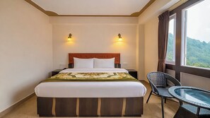 1 chambre, bureau, rideaux occultants, chambres insonorisées