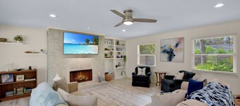 Pet Friendly • Fenced Yard & Porch for 8 • St. Simons Island