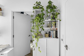 Basic Apartment | Interior - Gorgeous Clapham Flat (London)