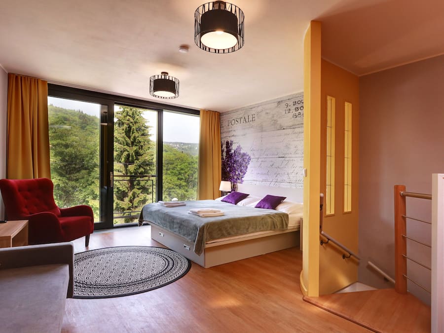 Luxury Apartment | Free WiFi, bed sheets