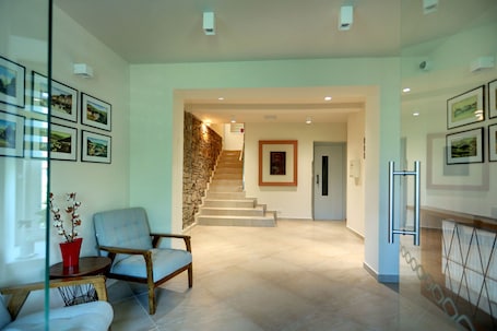Lobby. Apartmány Adam