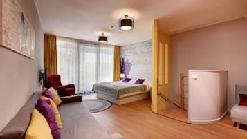 Luxury Apartment | 1 bedroom, free WiFi, bed sheets