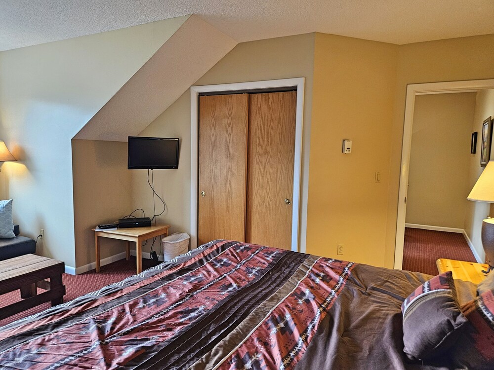 G416B Managed by Loon Reservation Service NH Meals & Rooms Lic 056365 Lincoln Vrbo