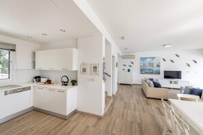 Villa | 3 bedrooms - Protaras Nausica Blue Seaside Villa (Paralimni)