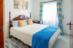 2 bedrooms, iron/ironing board, free WiFi, bed sheets - 2BR Apartment in Mombasa - Pool & Near Beach (Mombasa)