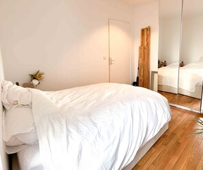 1 bedroom, iron/ironing board, WiFi, bed sheets - Charmant Appartement Paris 11 (Paris)