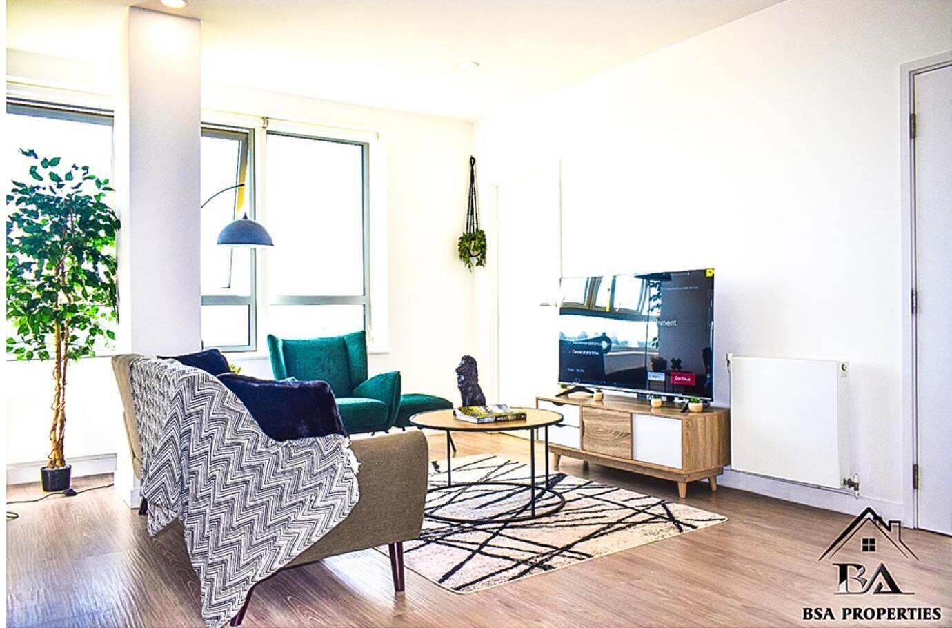 Apartment | Living area | TV