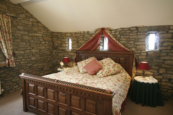 1 slaapkamer, een strijkplank/strijkijzer, wifi, beddengoed