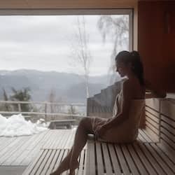 Couples treatment room(s), sauna, hot tub, steam room