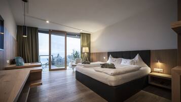 Literie hypoallergénique, minibar, coffres-forts dans les chambres