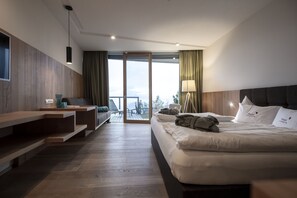 Literie hypoallergénique, minibar, coffres-forts dans les chambres