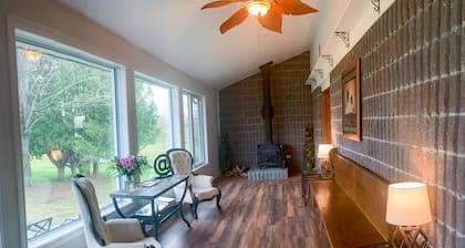 Beautiful farmhouse with horses, pet friendly & close to Prince Edward County.