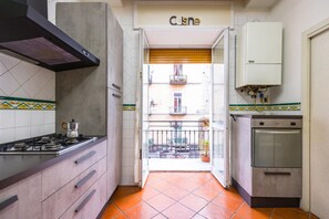 Apartment - Yellow City Apartment by Wonderful Italy (Naples)