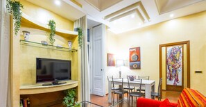 Apartment - Yellow City Apartment by Wonderful Italy (Naples)