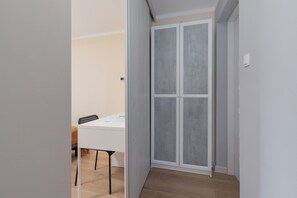 1 bedroom, laptop workspace, iron/ironing board, free WiFi