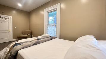 5 bedrooms, free WiFi, bed sheets