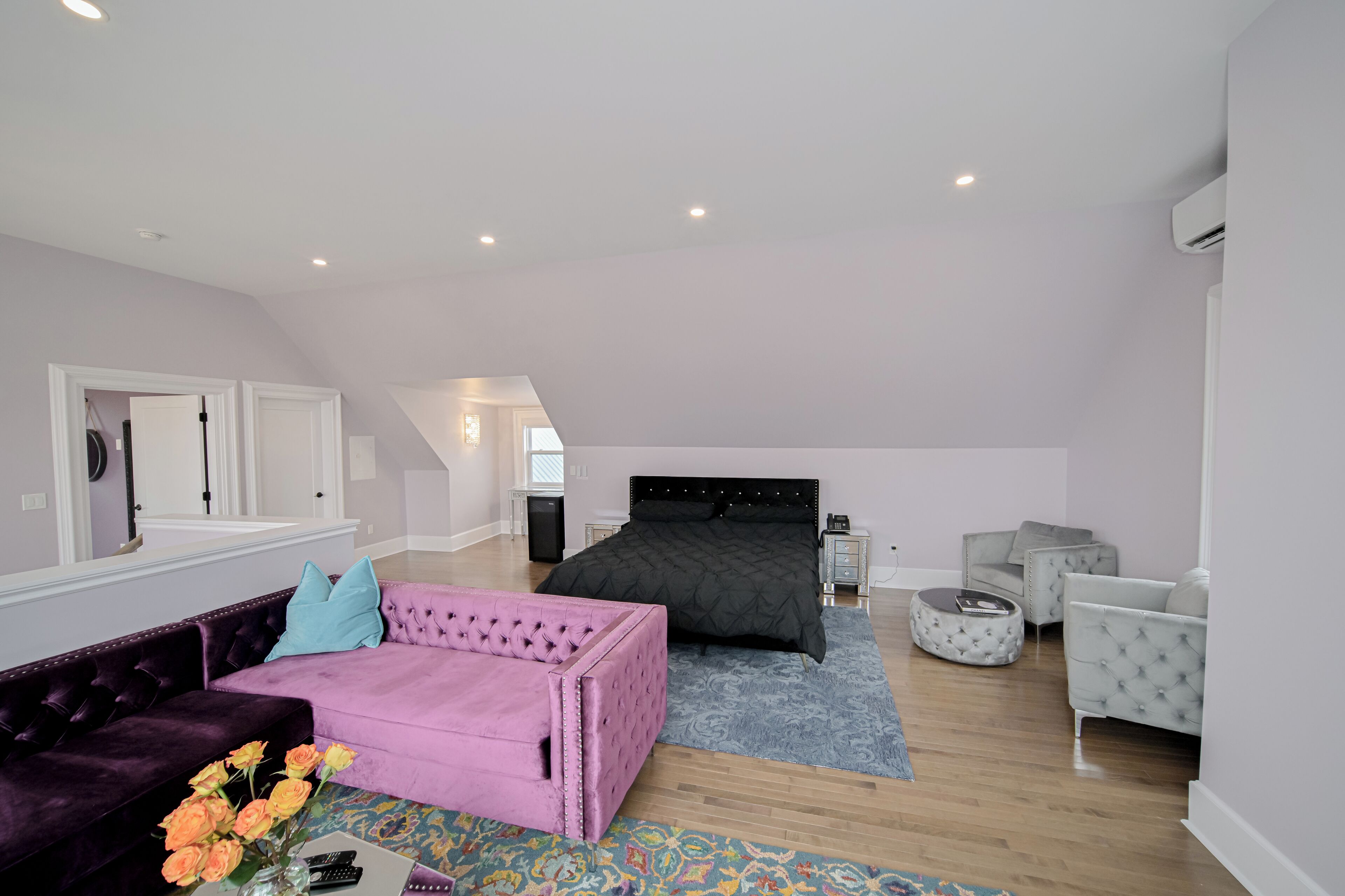 4 bedrooms, in-room safe, desk, iron/ironing board