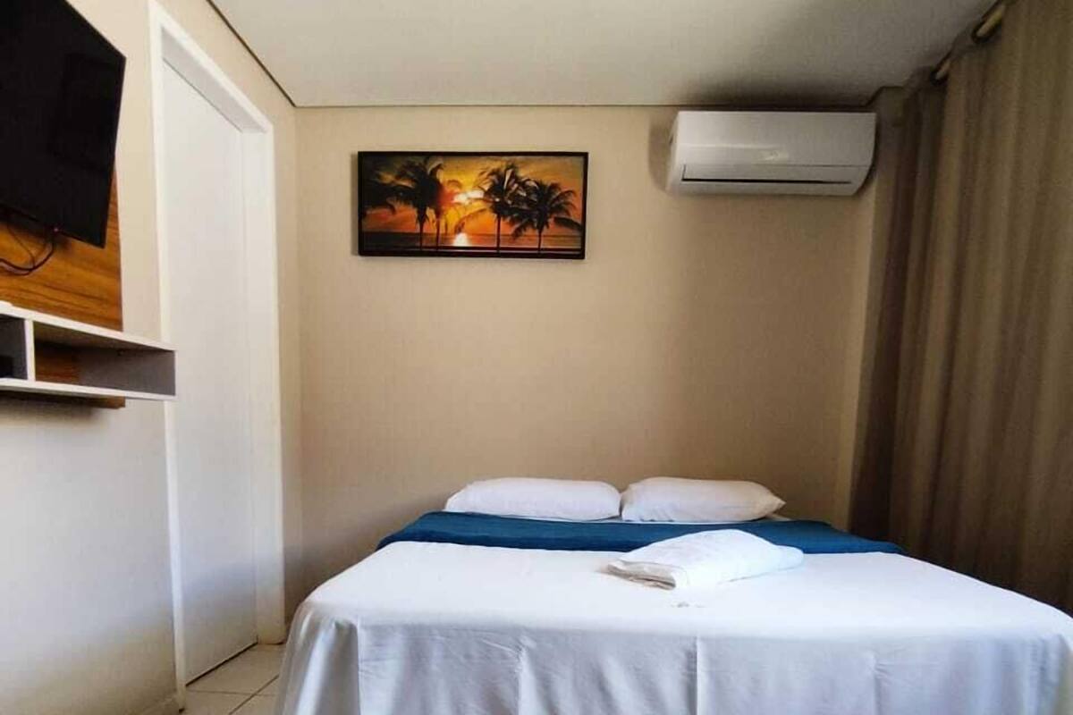 Habitación superior con 1 cama doble o 2 individuales | Mobiliario individual, sistema de insonorización, wifi gratis