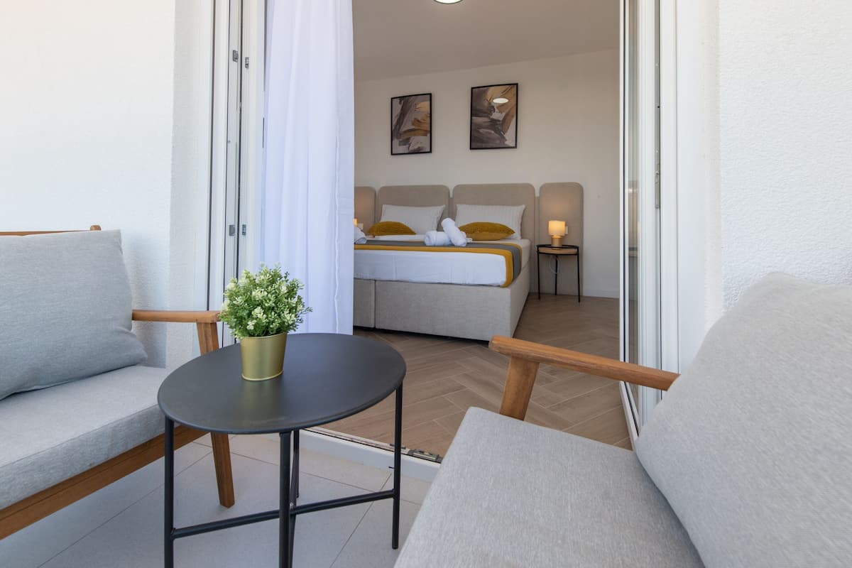 Appartamento Deluxe, 2 camere da letto, non fumatori, accesso alla piscina | Terrazza/patio