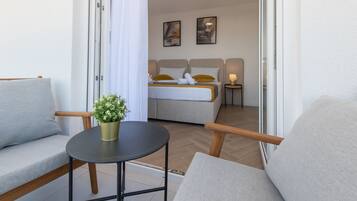 Apartamento luxo, 2 quartos, para não fumantes, acesso à piscina | Terraço/pátio