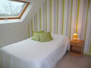 4 dormitoris, planxa i posts de planxar i wifi 