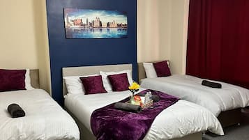 Standard Quadruple Room, Multiple Beds, Non Smoking, Ensuite | Iron/ironing board, free WiFi, bed sheets