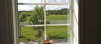 Gula Huset Mellan Kungälv, Torslanda och Göteborg