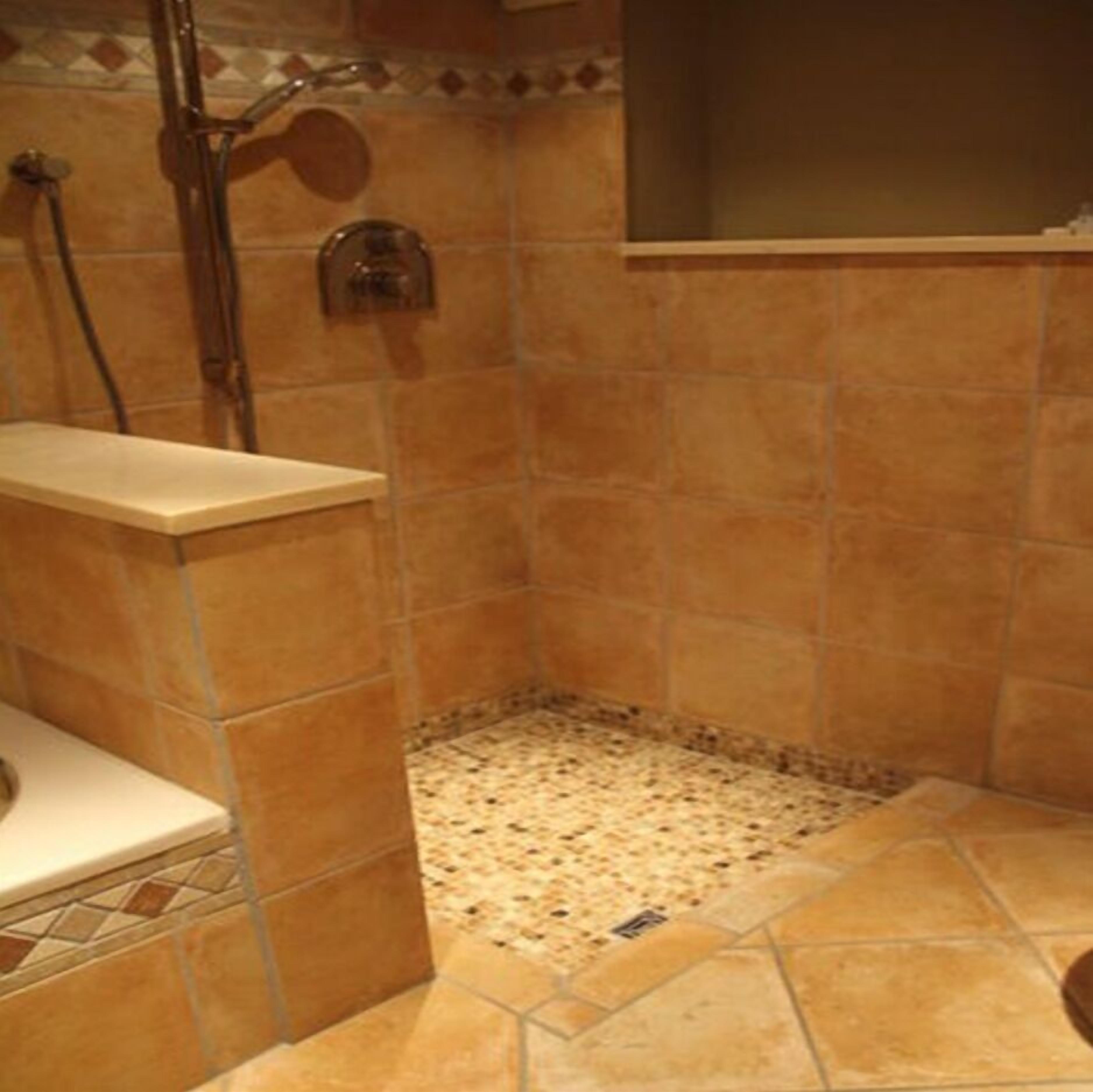 Comfort Apartment | Bathroom | Free toiletries, hair dryer, bidet, towels