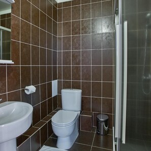 Bathroom - Altyn Eco Park (Astana)