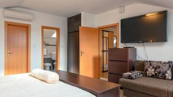 8 Schlafzimmer, Bügeleisen/Bügelbrett, WLAN, Bettwäsche