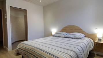 4 camere, ferro/asse da stiro, lenzuola