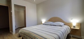 4 camere, ferro/asse da stiro, lenzuola