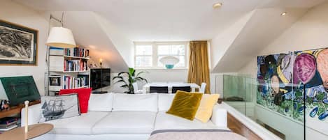 2 bedrooms, Internet