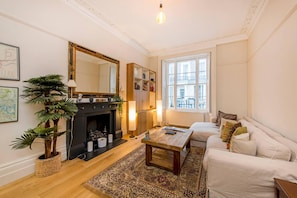 Apartment - 2-bed Flat in Paddington Near Hyde Park (London)