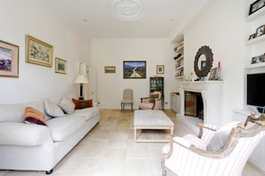 Apartment | 2 bedrooms, Internet - Cute 2-bed Chelsea Apartment (London)