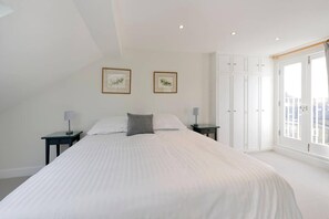House | 4 bedrooms, Internet - Spacious 4bed Home Battersea (London)
