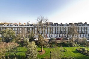 บ้านพัก | 5 ห้องนอน, อินเทอร์เน็ตความเร็วสูง