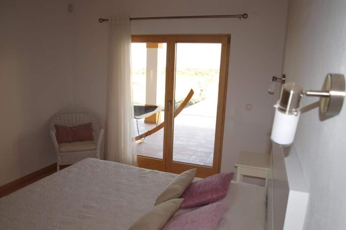 Standaard suite | 1 slaapkamer, geluiddichte muren, babybedden, reisbedje