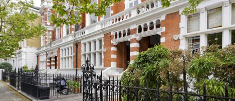 Apartment | 3 bedrooms, Internet